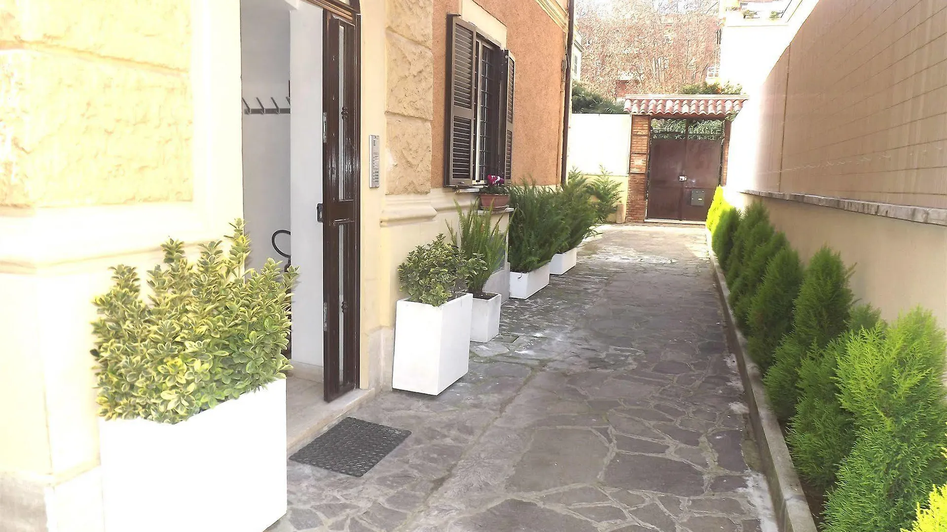 Villa Lanusei Rome Guest house